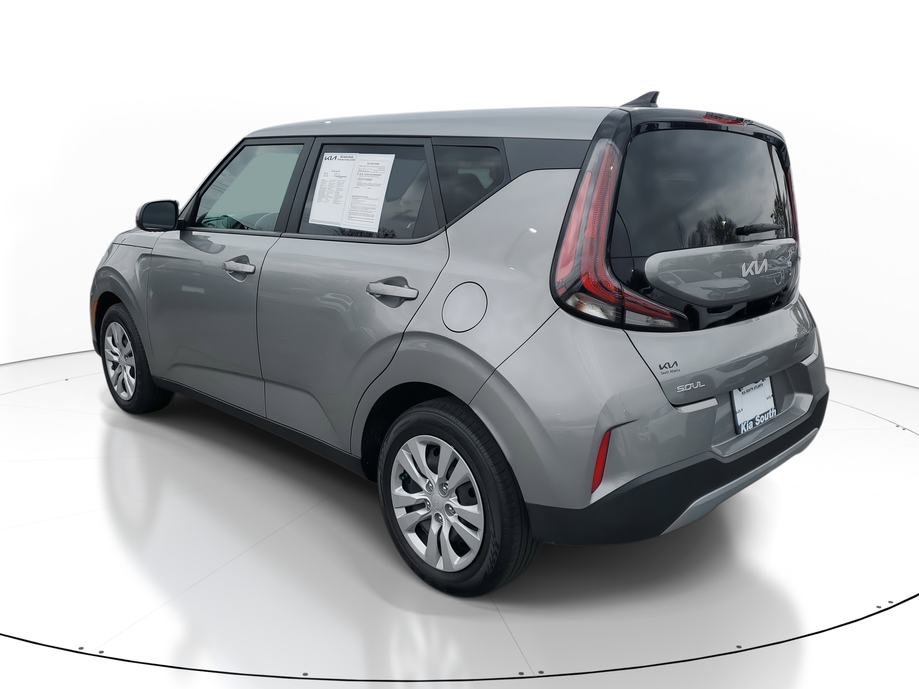 Used 2023 Kia Soul LX image 4