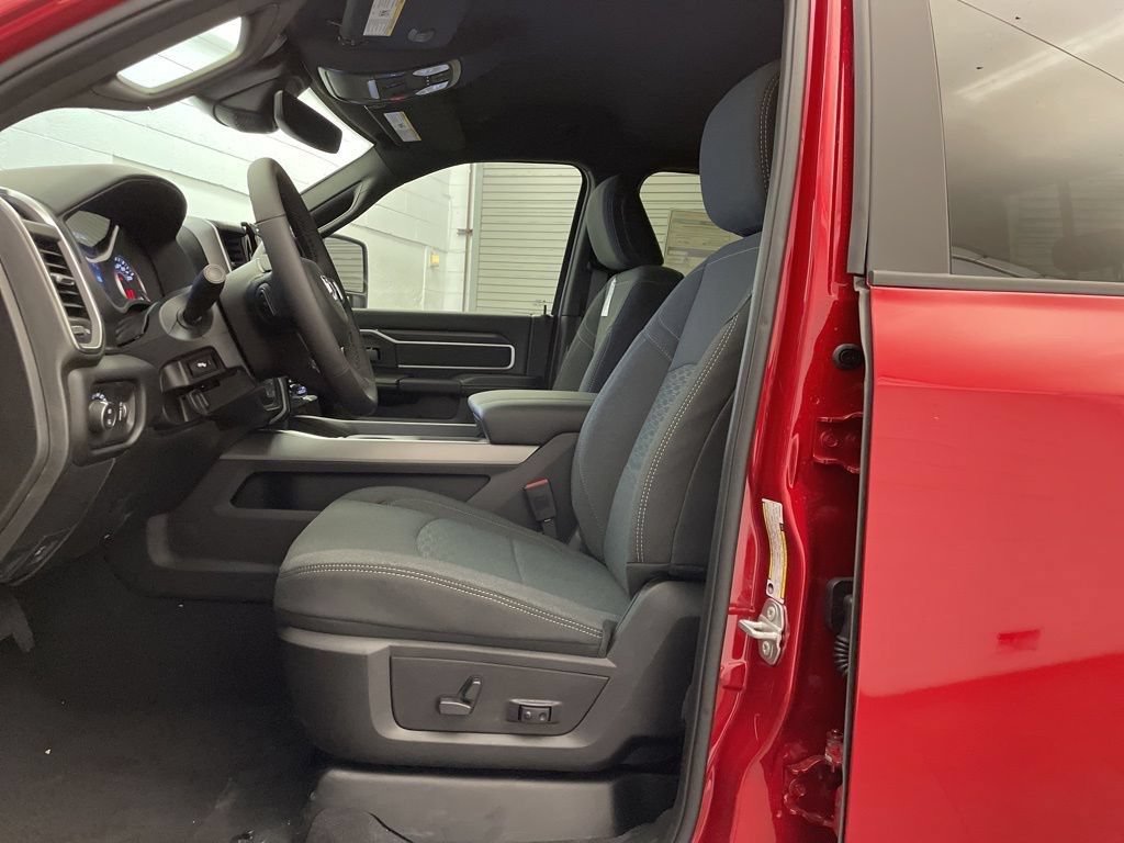 New 2026 RAM 2500 Big Horn AWD/4WD image 19