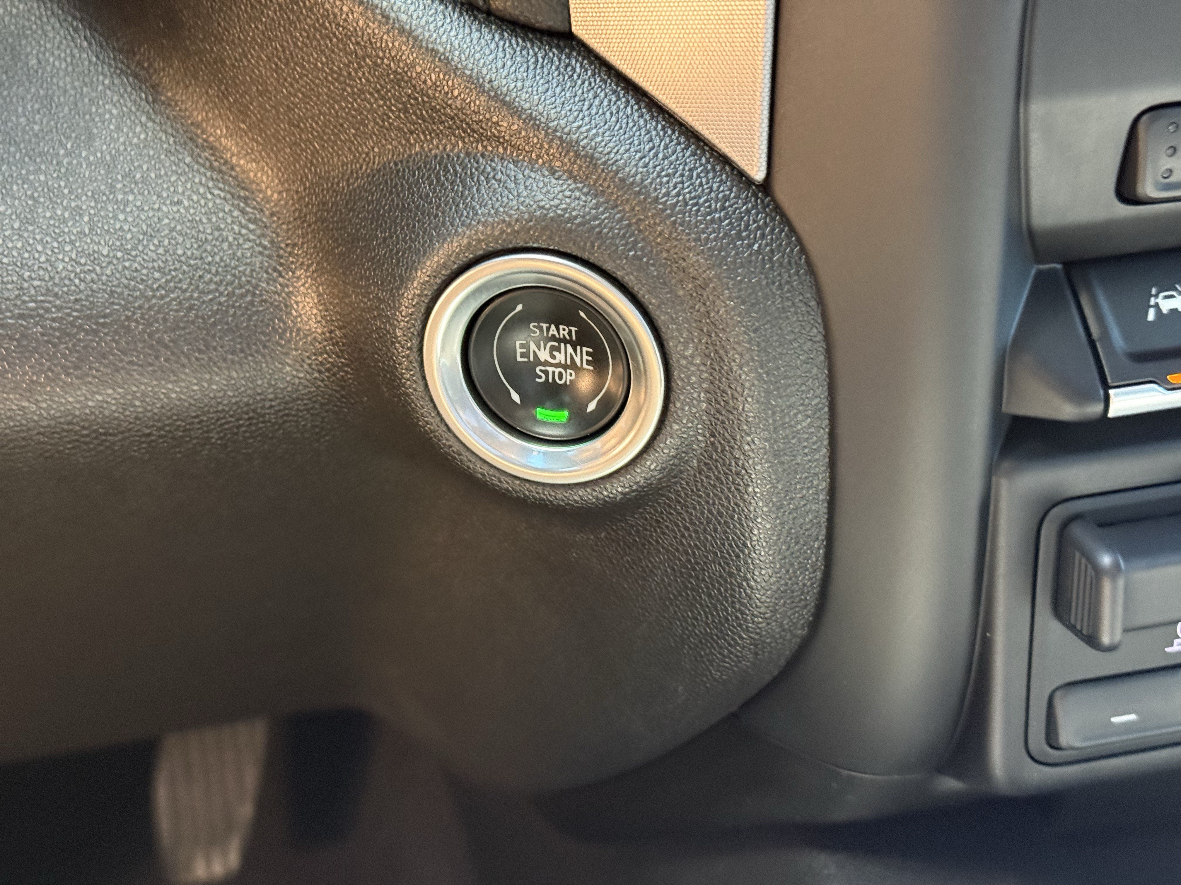 Used 2021 GMC Sierra 1500 SLT RWD image 21