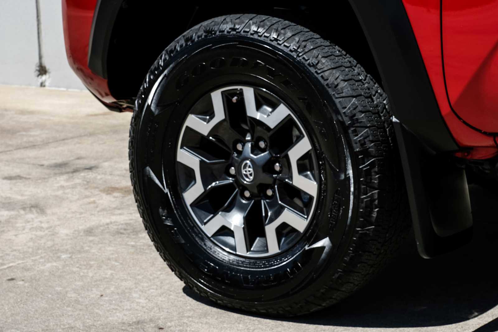 Used 2021 Toyota Tacoma TRD Off-Road AWD/4WD image 55