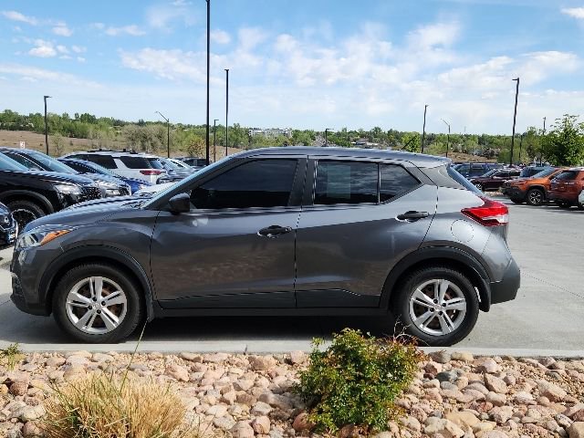 Used 2020 Nissan Kicks S FWD image 2