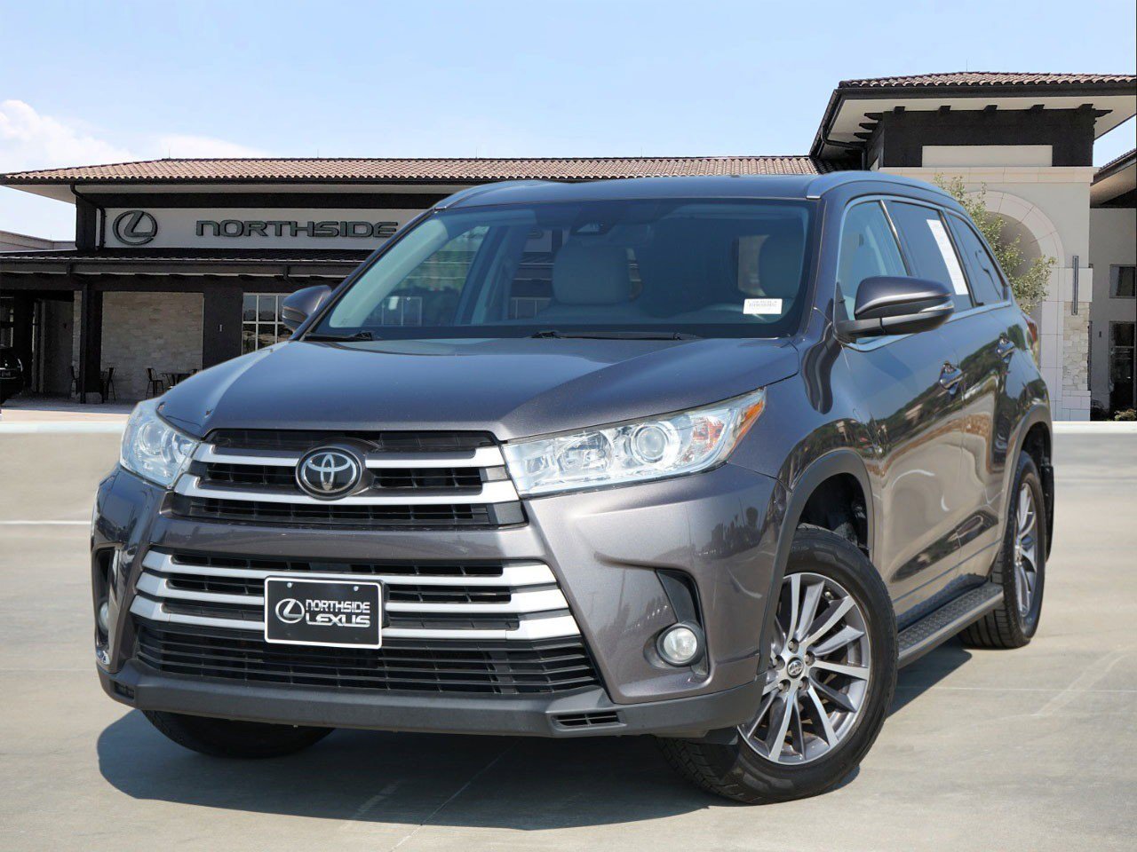 Used 2017 Toyota Highlander XLE