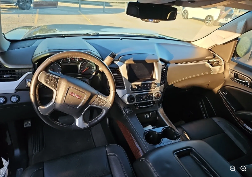 Used 2019 GMC Yukon SLT AWD/4WD image 10