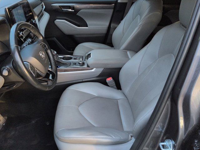 Certified 2021 Toyota Highlander Limited image 15