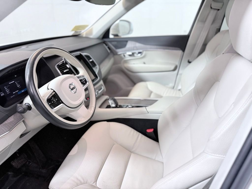 Used 2023 Volvo XC90 B6 Plus AWD/4WD image 19