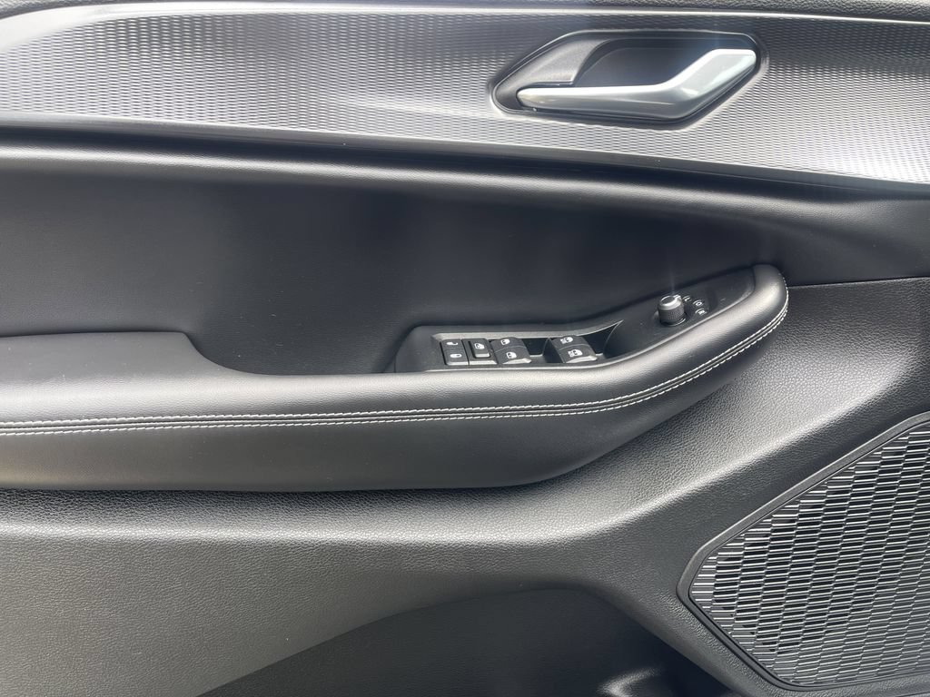 New 2026 Jeep Grand Cherokee Laredo RWD image 9