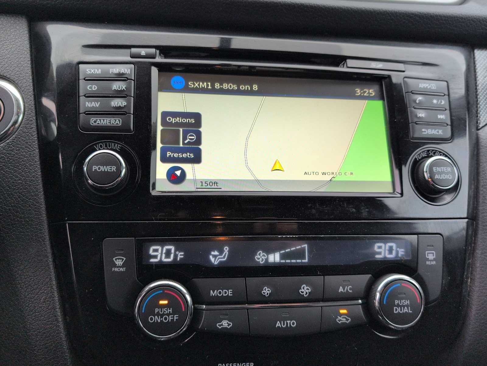 Used 2015 Nissan Rogue SL image 29