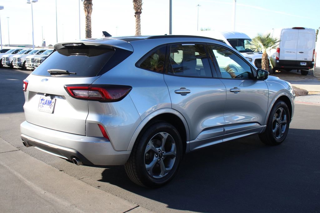 Certified 2023 Ford Escape ST-Line AWD/4WD image 8