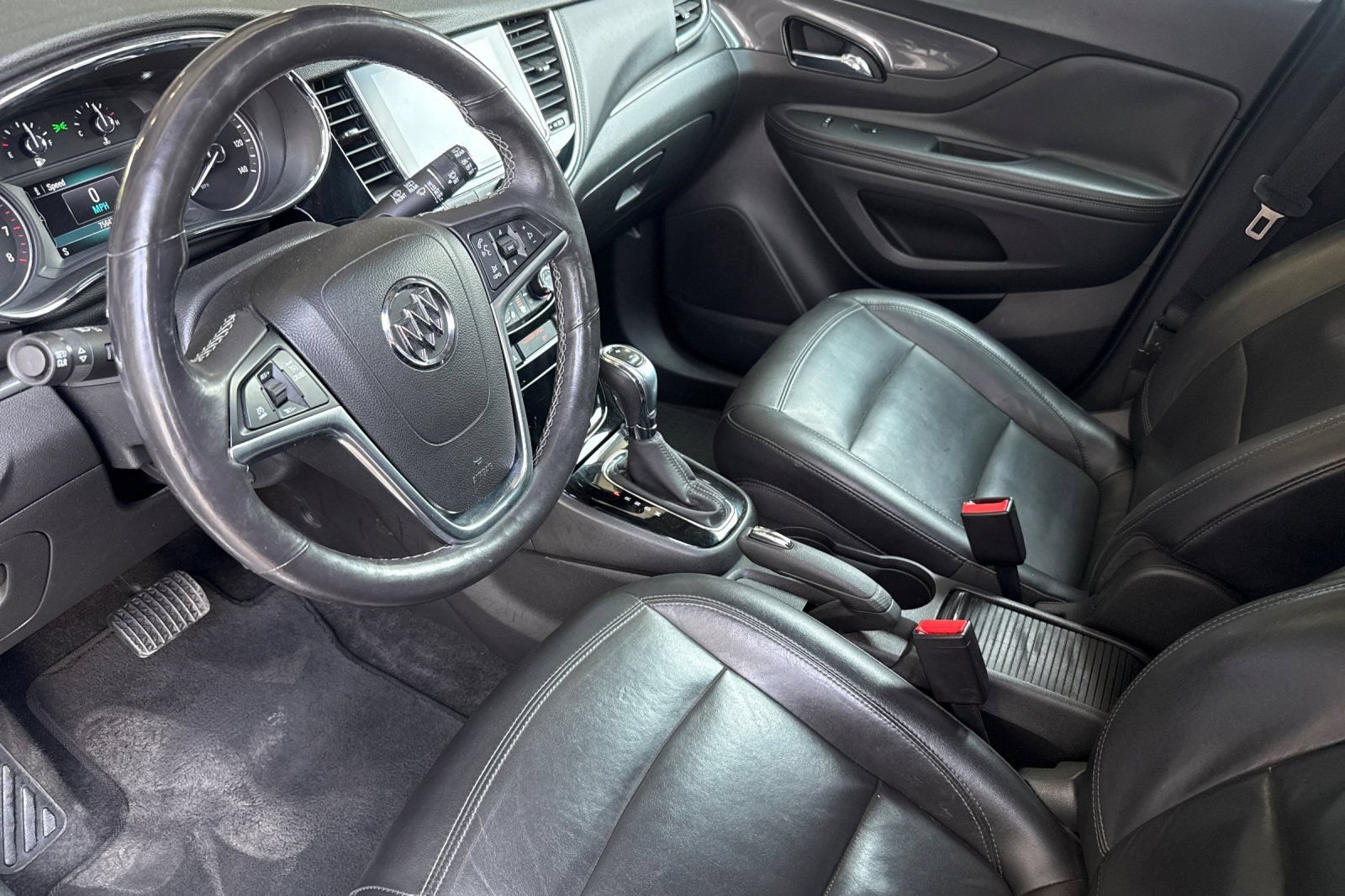Used 2018 Buick Encore Essence FWD image 9