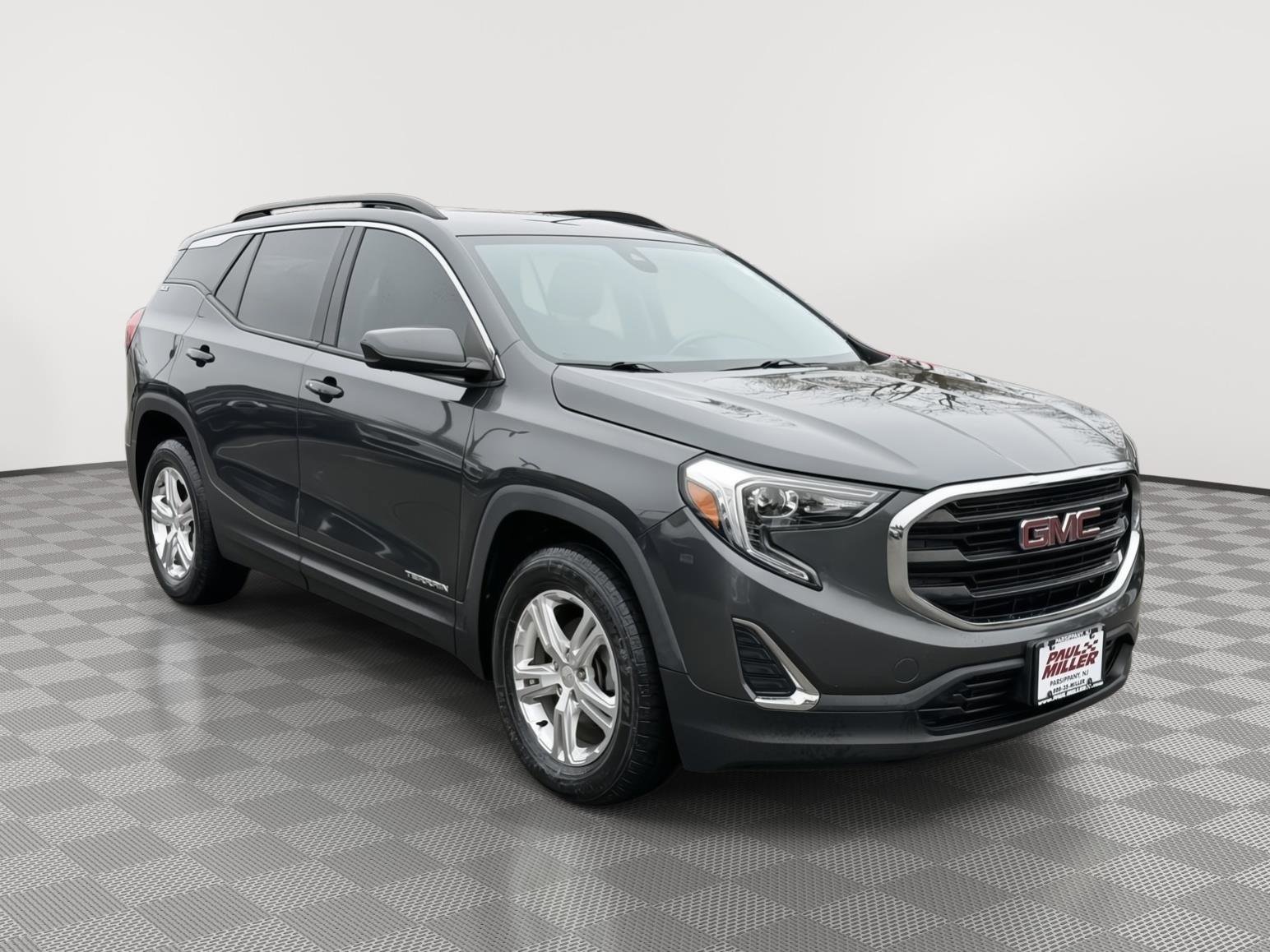 Used 2020 GMC Terrain SLE w/ Driver Convenience Package AWD/4WD image 3