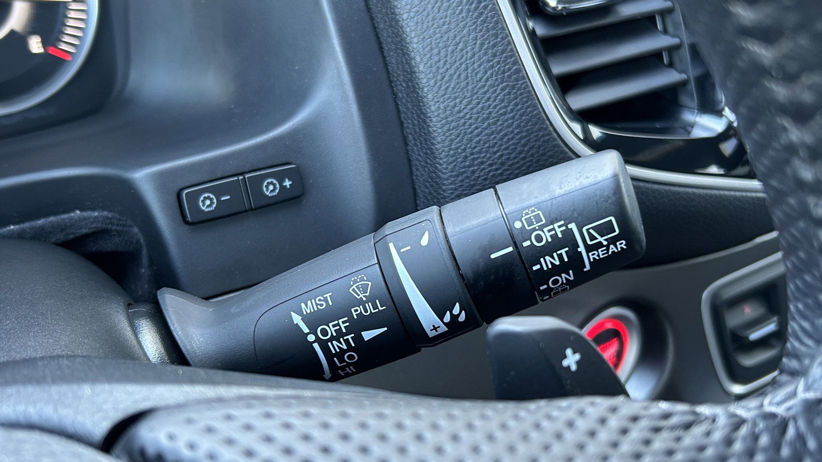 Used 2023 Honda Passport EX-L image 25