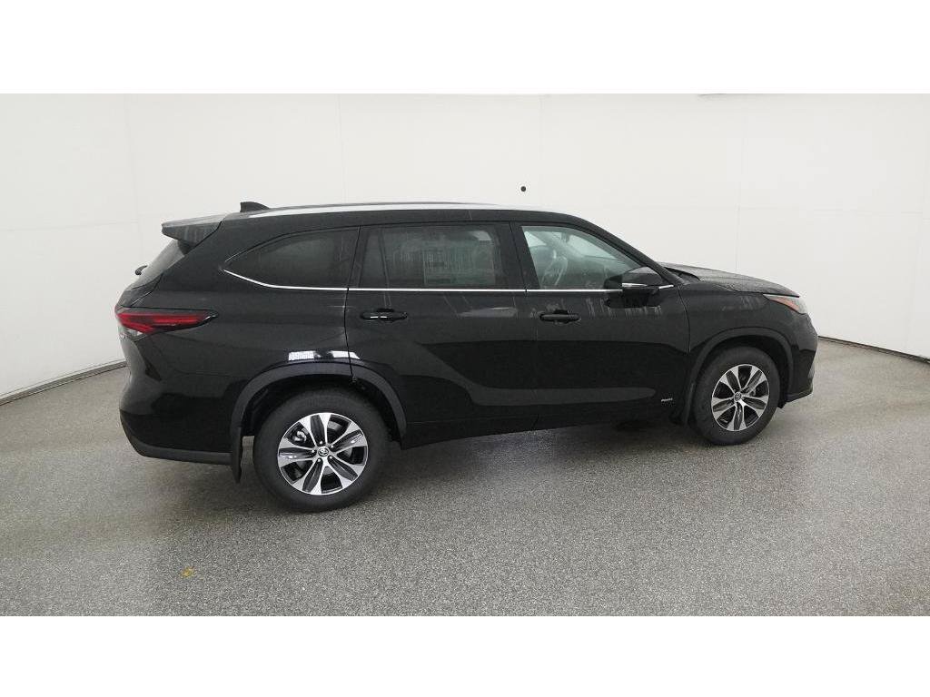 Used 2026 Toyota Highlander XLE AWD/4WD image 13