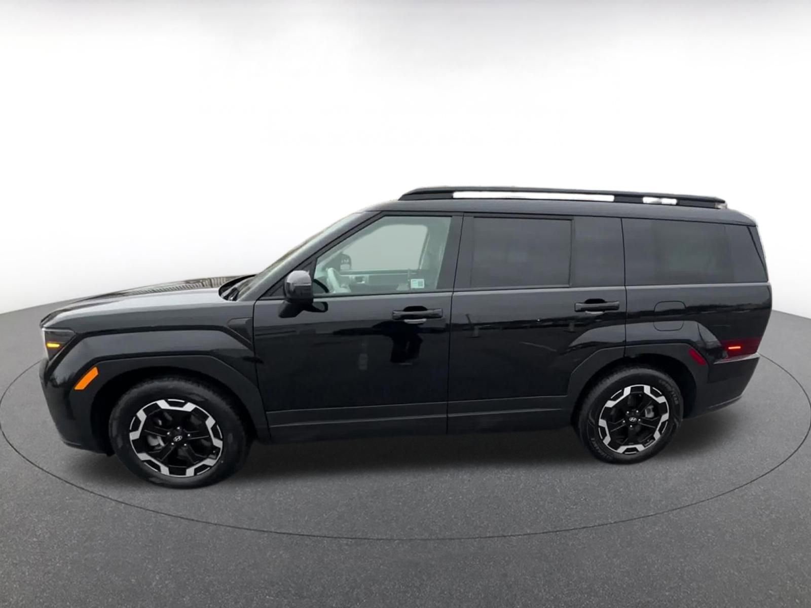 Used 2025 Hyundai Santa Fe SEL image 9