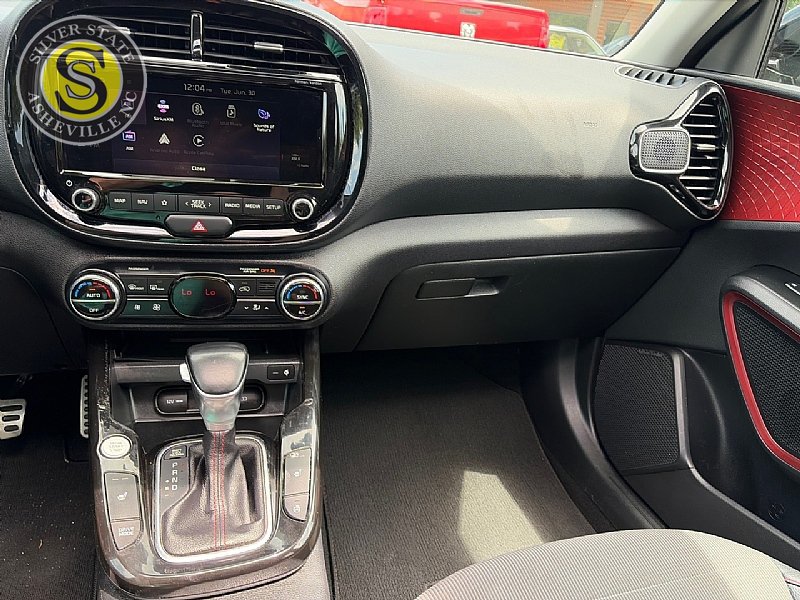 Used 2020 Kia Soul GT-Line Turbo FWD image 23
