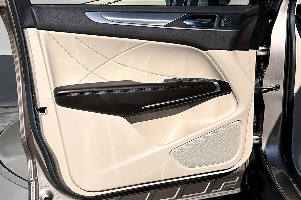Used 2019 Lincoln MKC Premiere FWD image 20