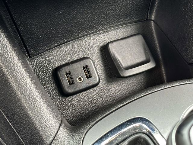 Used 2019 Chevrolet Cruze LT image 7