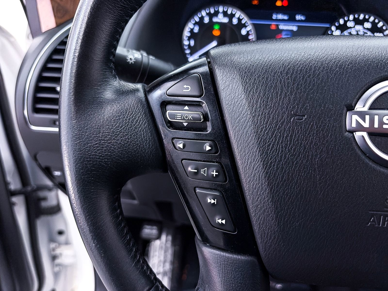 Used 2023 Nissan Armada SL RWD image 34