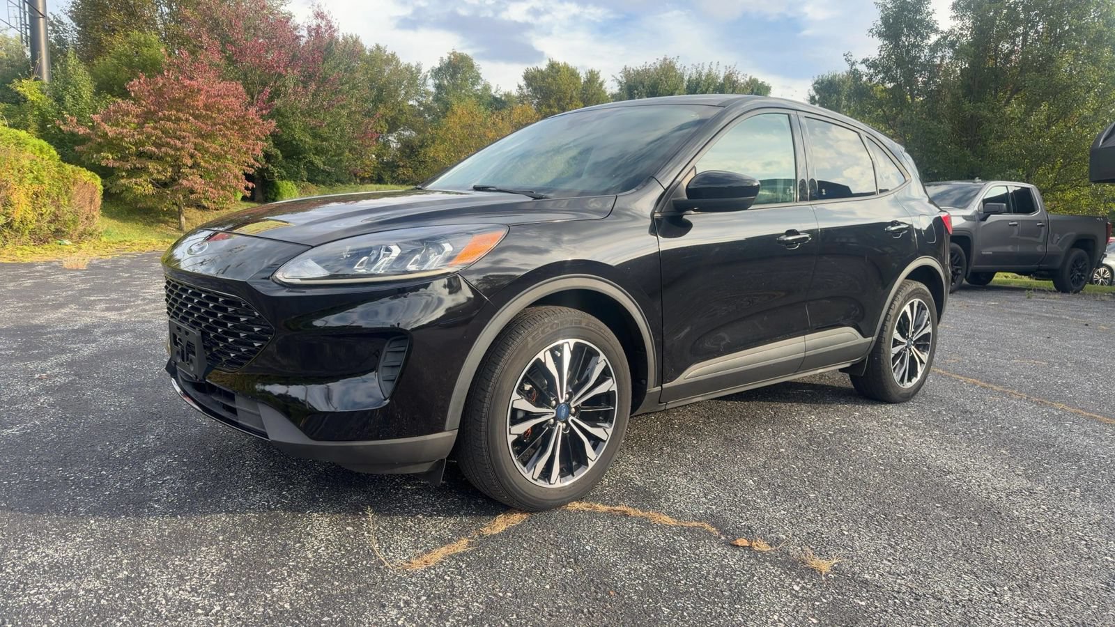 Used 2022 Ford Escape SE w/ SE Sport Appearance Package