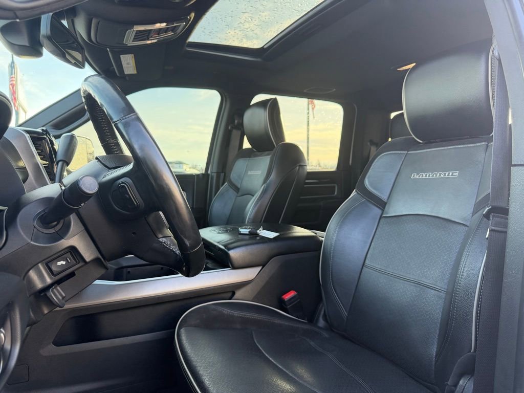 Used 2020 RAM 3500 Laramie image 30