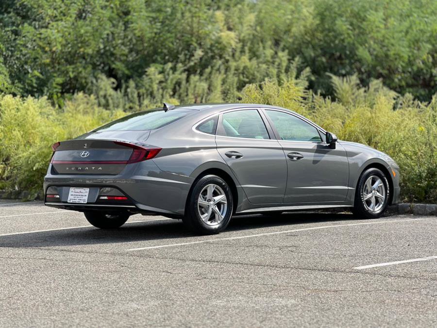 Used 2023 Hyundai Sonata SE w/ Preferred Accessory Package image 9