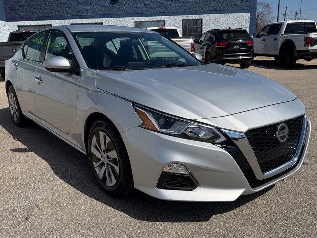 Used 2020 Nissan Altima 2.5 S FWD image 8