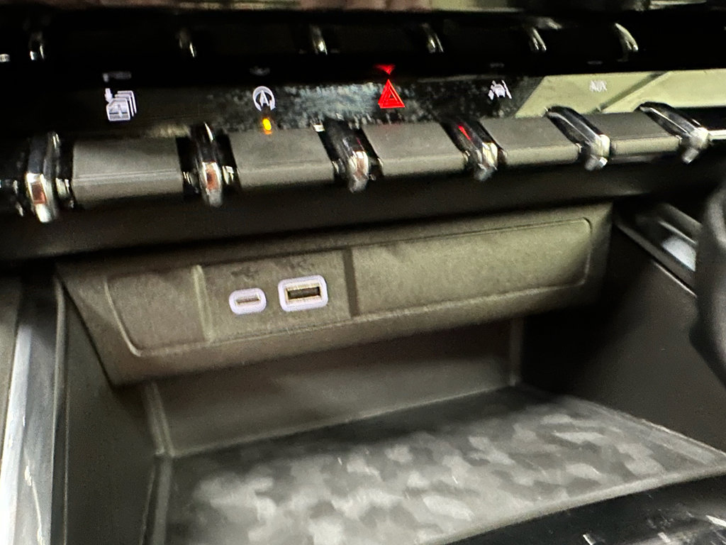 Certified 2024 GMC Canyon AT4 w/ Technology Package image 38