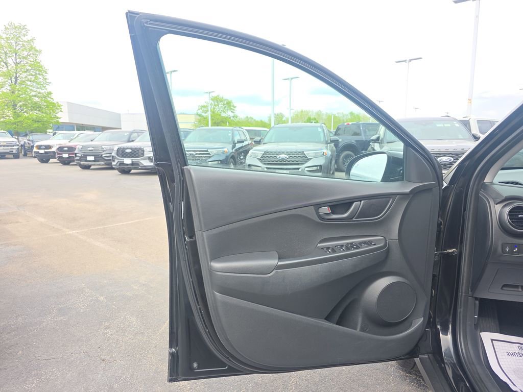 Used 2019 Hyundai Kona SEL FWD image 13