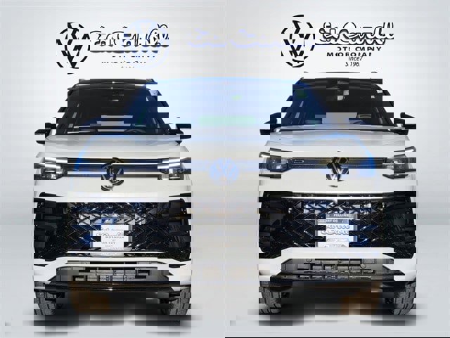 New 2026 Volkswagen Tiguan SE R-Line image 2