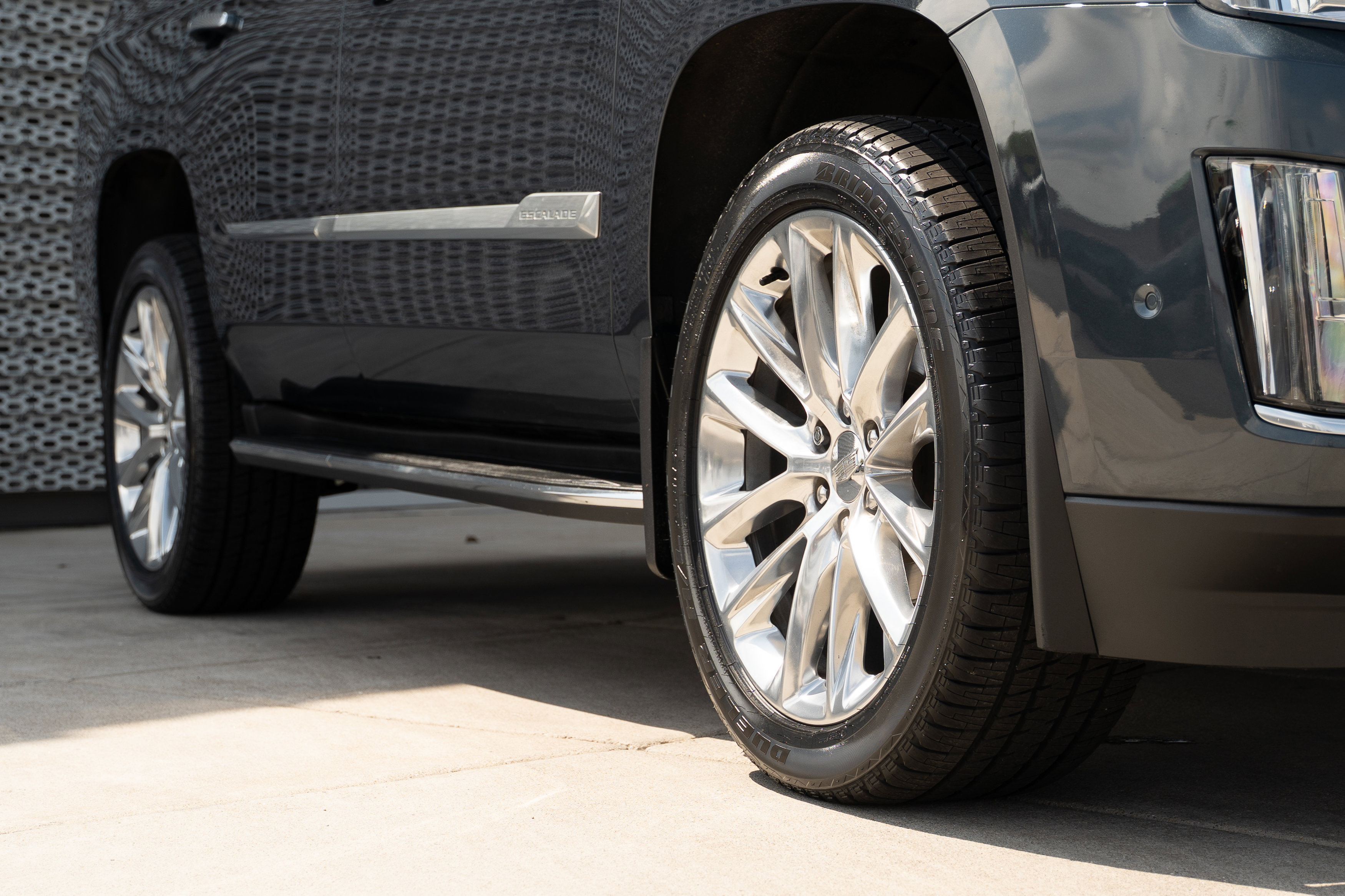 Used 2020 Cadillac Escalade Luxury AWD/4WD image 34