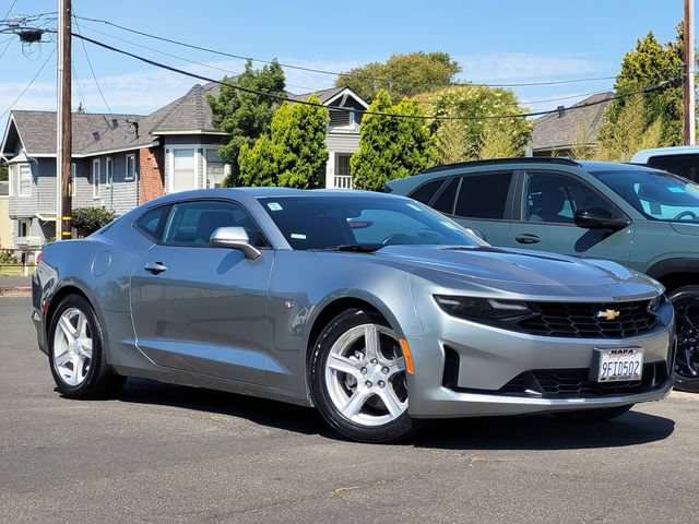 Used 2023 Chevrolet Camaro LT RWD image 2