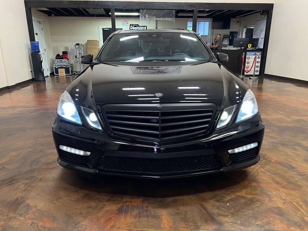Used 2011 Mercedes-Benz E 63 AMG Sedan image 4