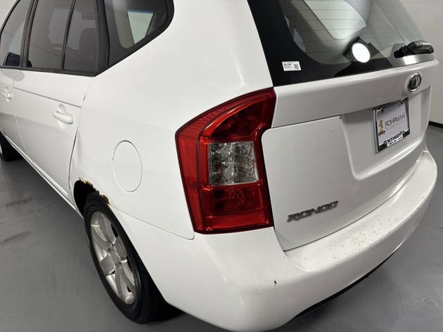 Used 2008 Kia Rondo LX w/ Convenience Pkg FWD image 27