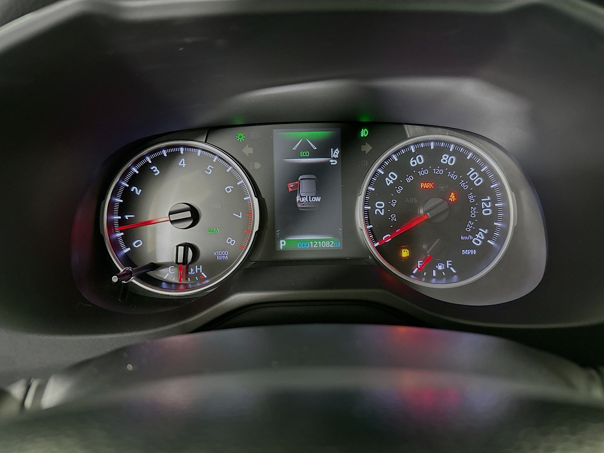 Used 2021 Toyota RAV4 XLE w/ Convenience Package FWD image 19
