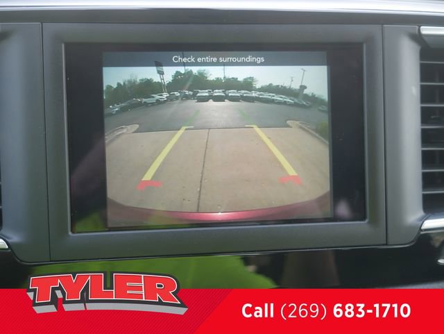 Used 2020 Chrysler Pacifica Touring w/ Cold Weather Group FWD image 51