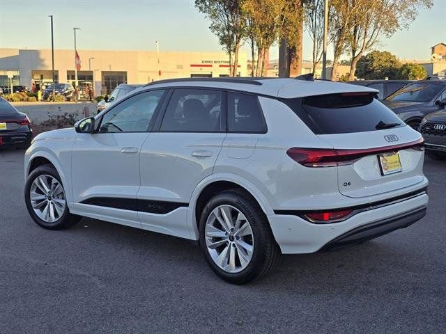 New 2025 Audi Q6 e-tron Premium Plus image 2