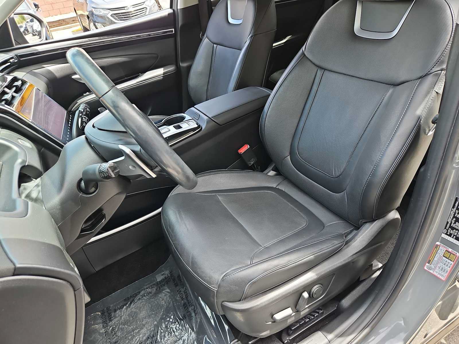 Certified 2024 Hyundai Tucson Limited FWD image 16