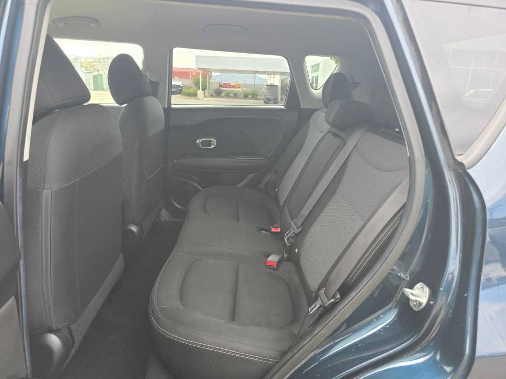 Used 2017 Kia Soul + FWD image 16