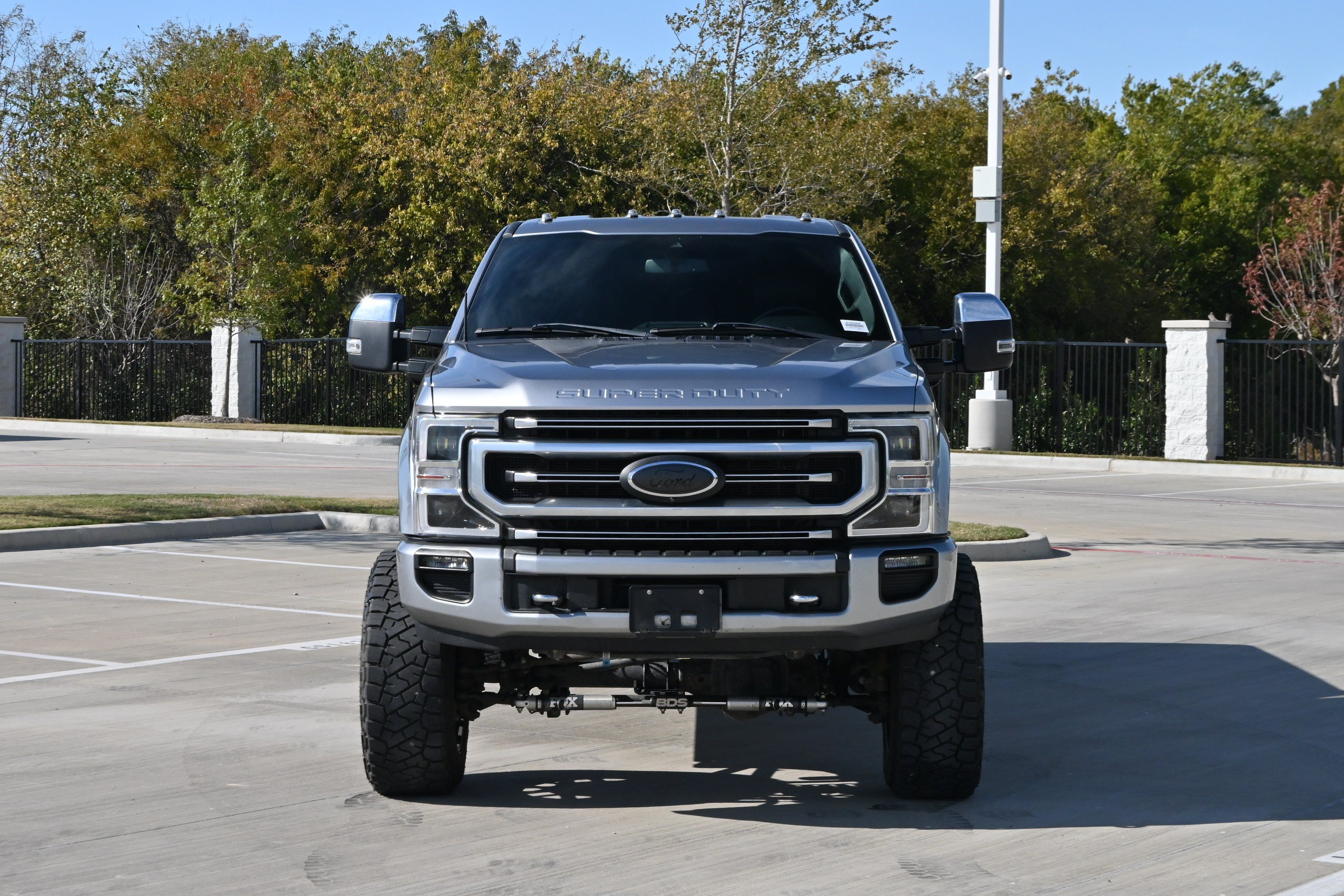Used 2022 Ford F250 Platinum w/ FX4 Off-Road Package AWD/4WD image 3