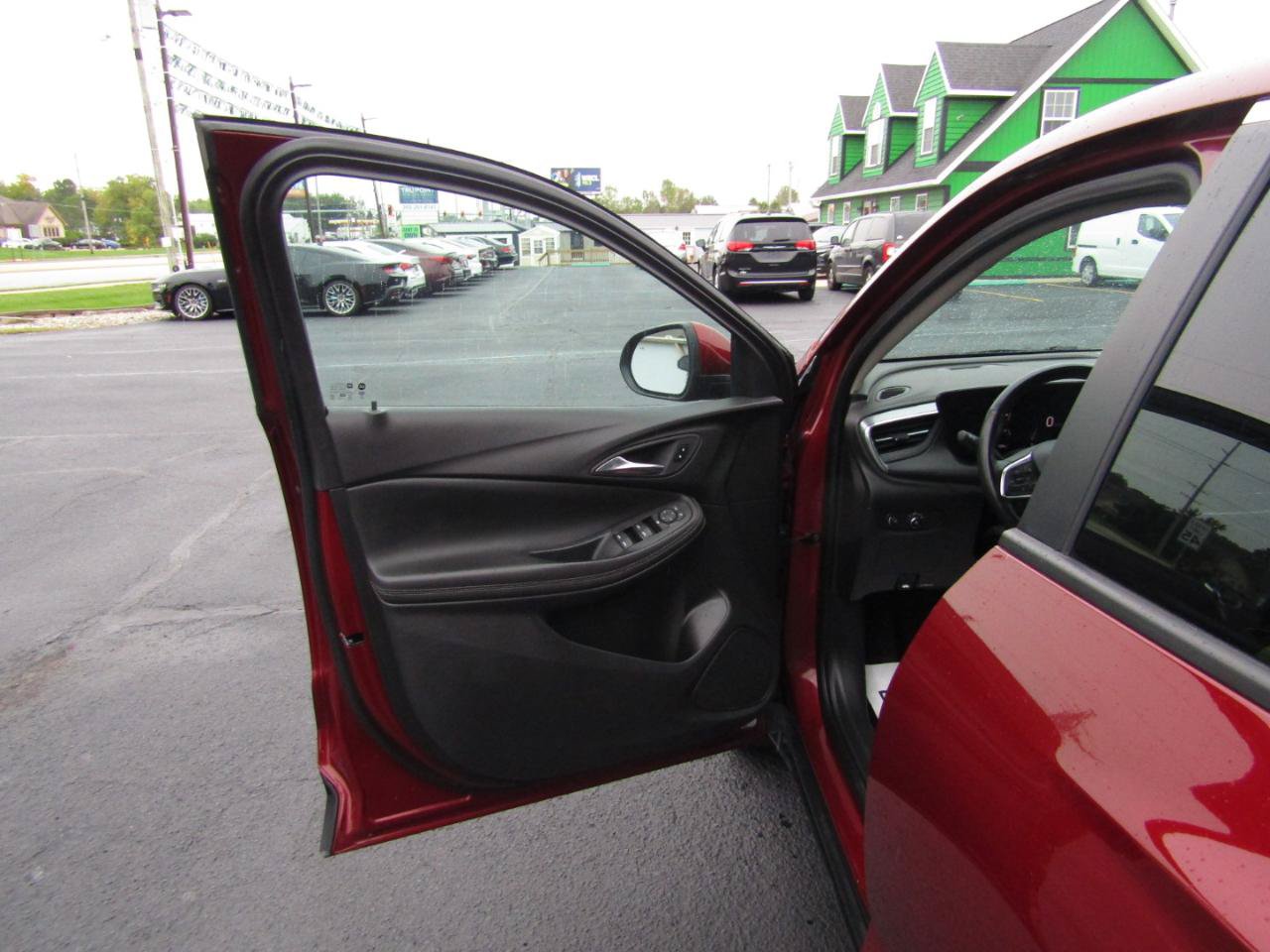 Used 2025 Buick Encore GX Preferred w/ Comfort Package FWD image 10