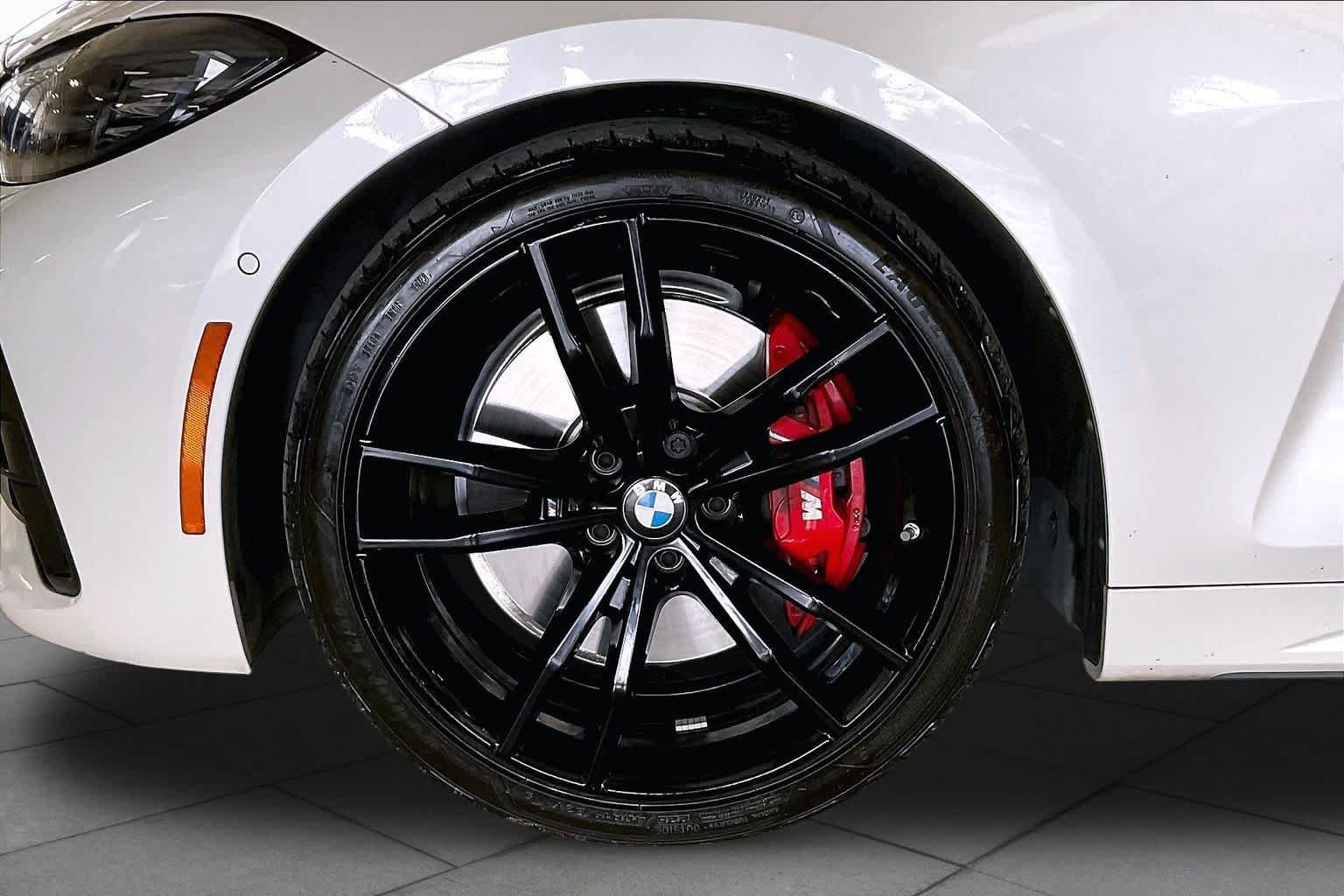 Used 2024 BMW M440i Coupe w/ Premium Package RWD image 10