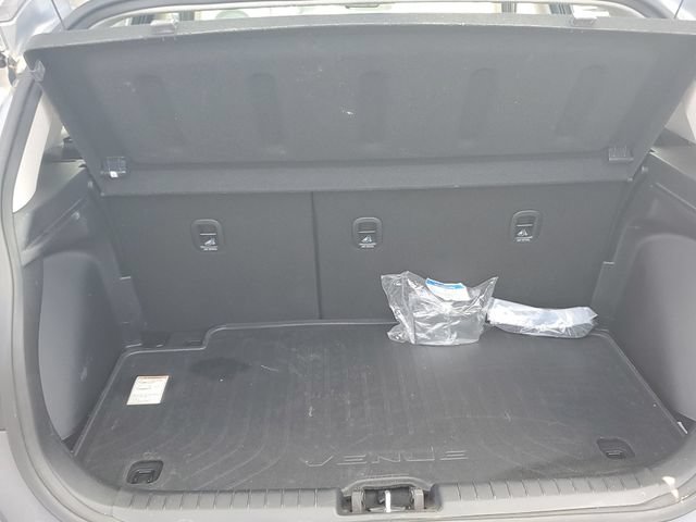 Certified 2023 Hyundai Venue SEL w/ Cargo Package FWD image 8