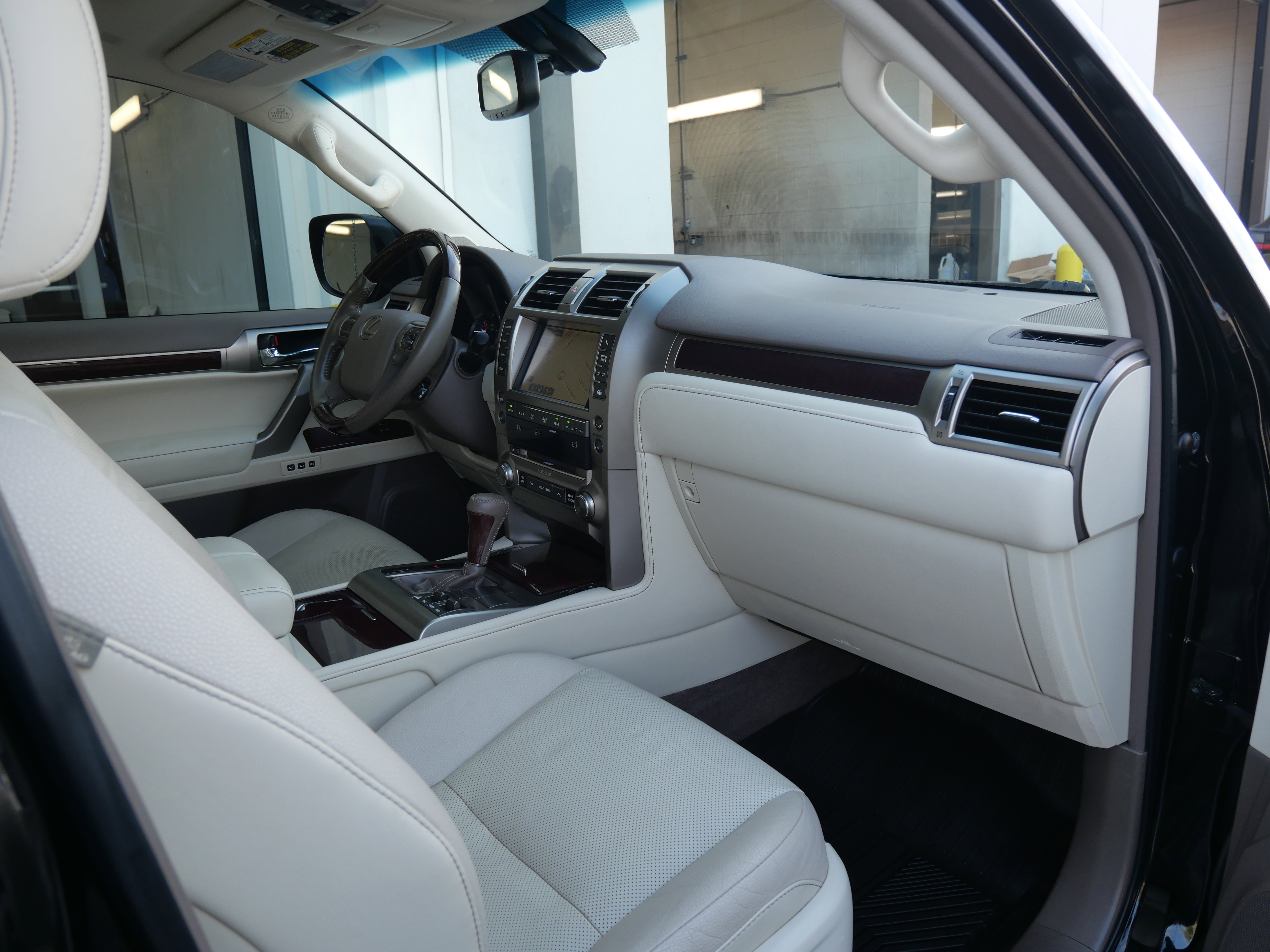 Used 2019 Lexus GX 460 image 15