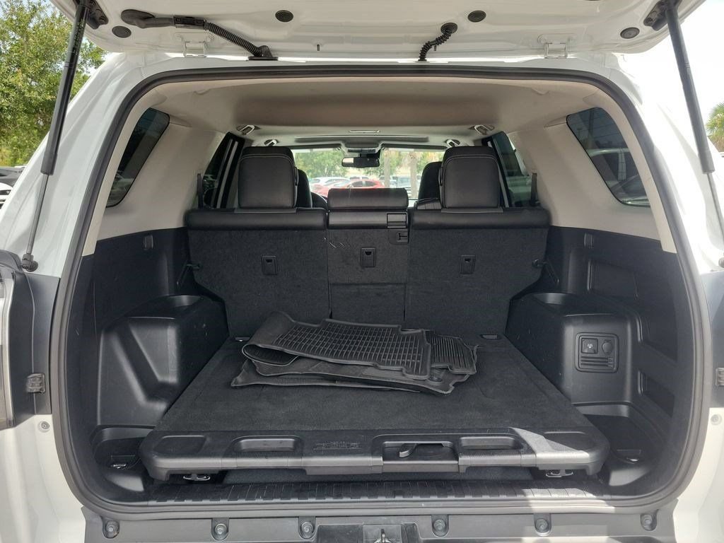 Used 2024 Toyota 4Runner SR5 Premium w/ Moonroof Package RWD image 29