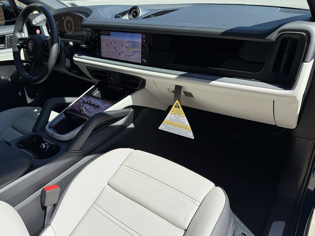 New 2026 Porsche Cayenne Coupe image 21