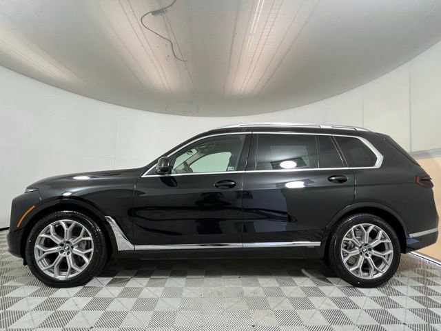 Used 2026 BMW X7 xDrive40i w/ Premium Package image 4