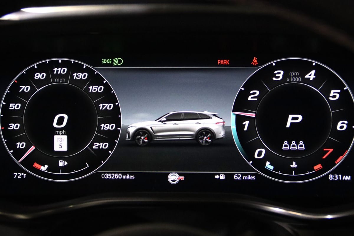 Used 2022 Jaguar F-PACE SVR AWD/4WD image 40