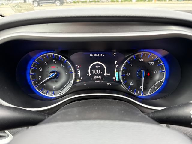 Used 2024 Chrysler Pacifica Touring-L FWD image 21