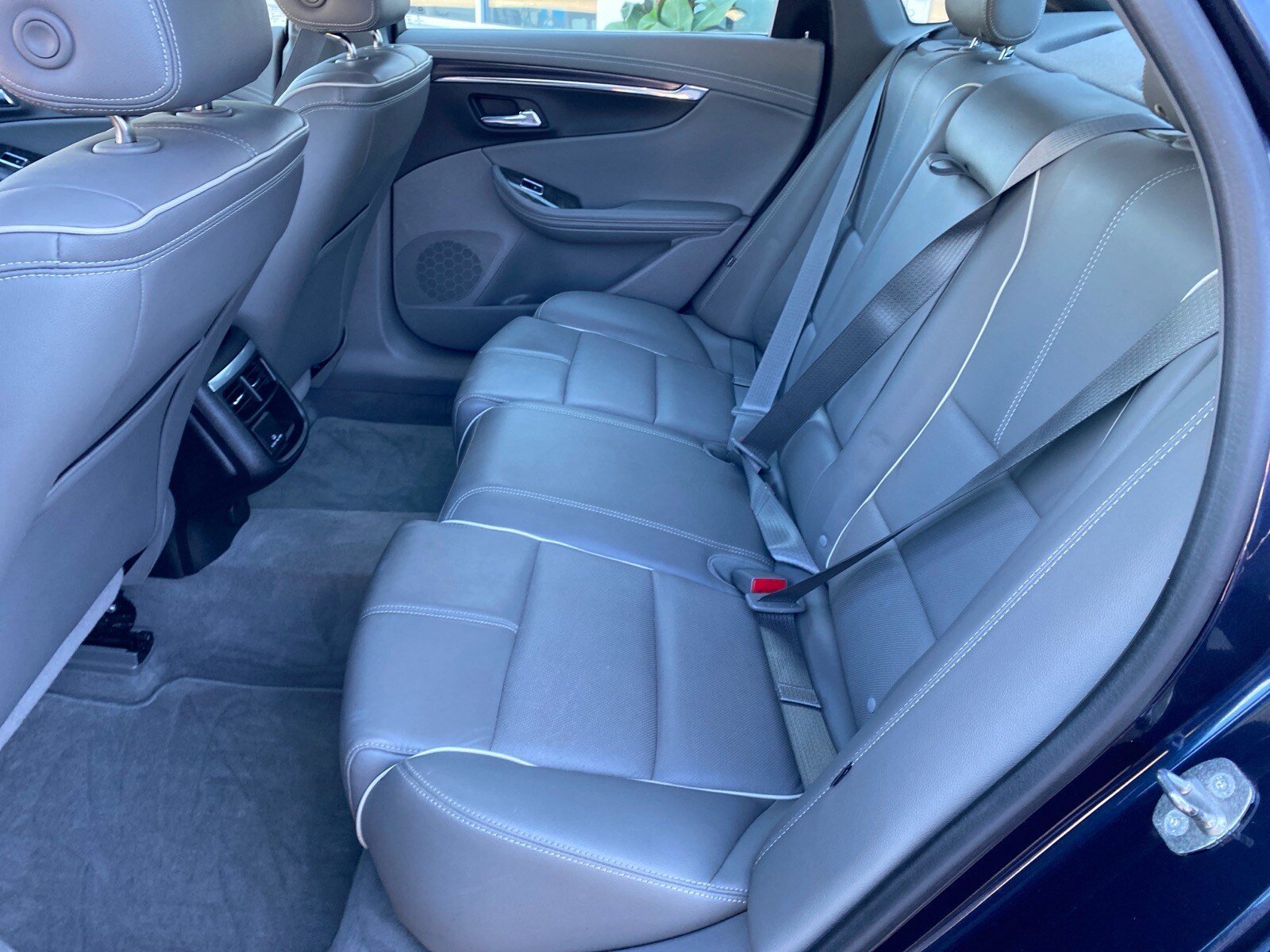 Used 2015 Chevrolet Impala LTZ FWD image 22