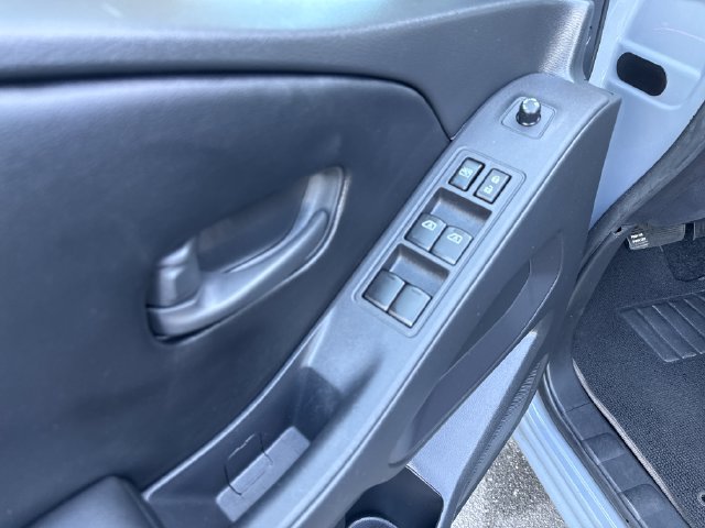 Used 2026 Nissan Frontier SV w/ Tow Package RWD image 12