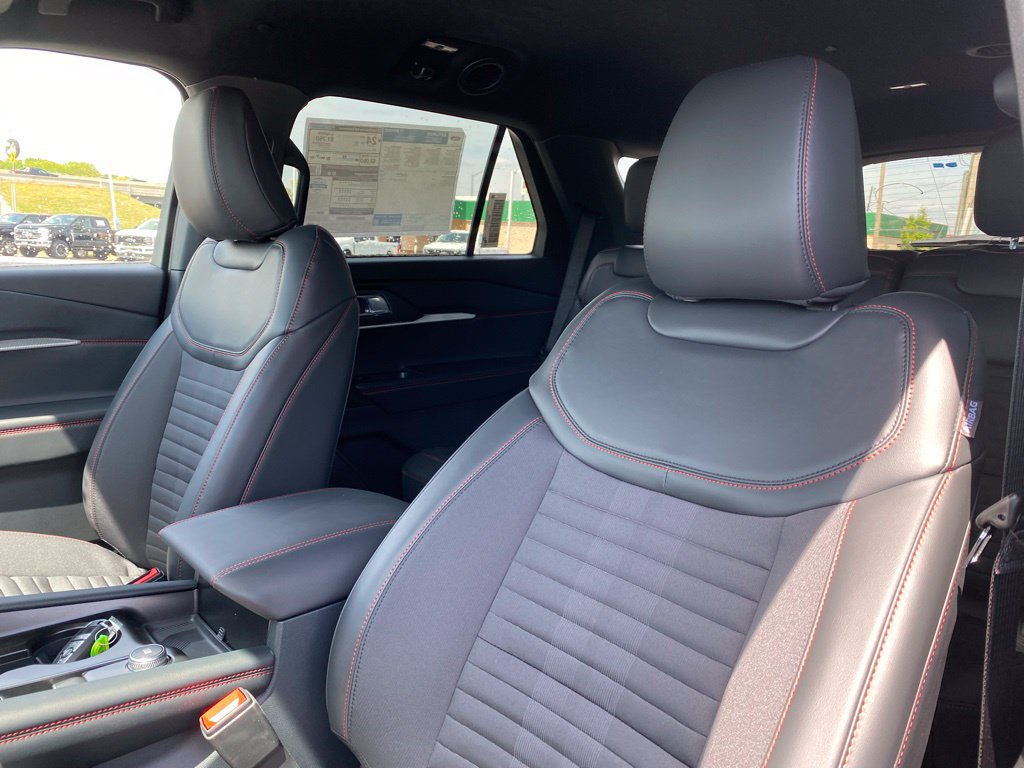New 2026 Ford Explorer ST-Line RWD image 11